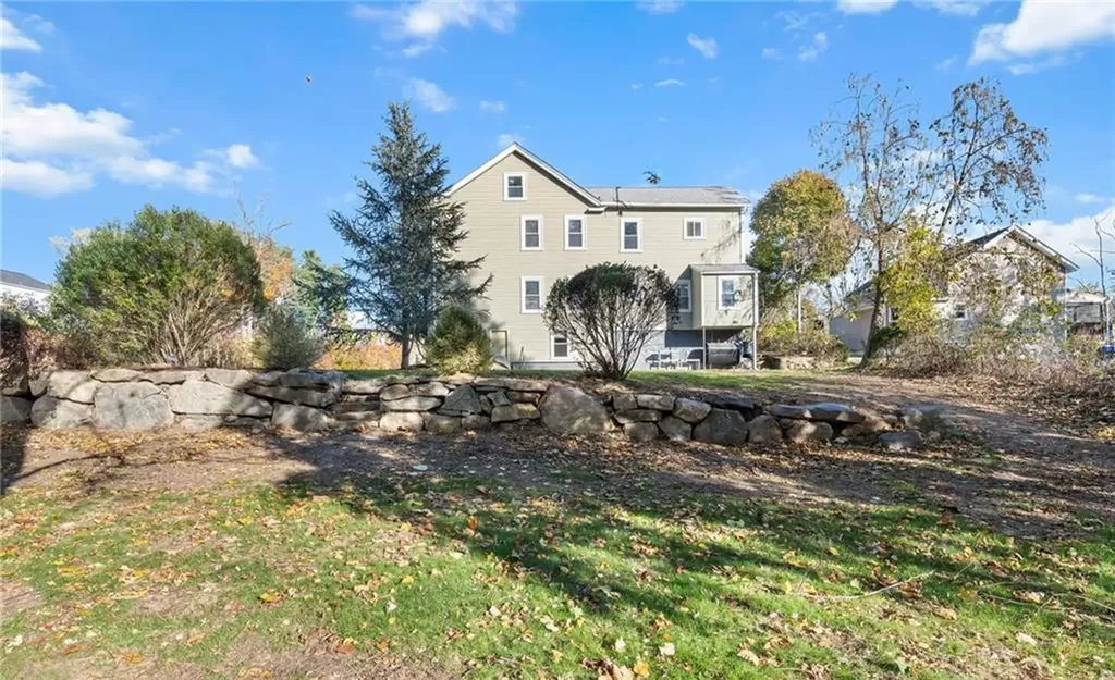 12 Earl Street West Warwick RI 02893