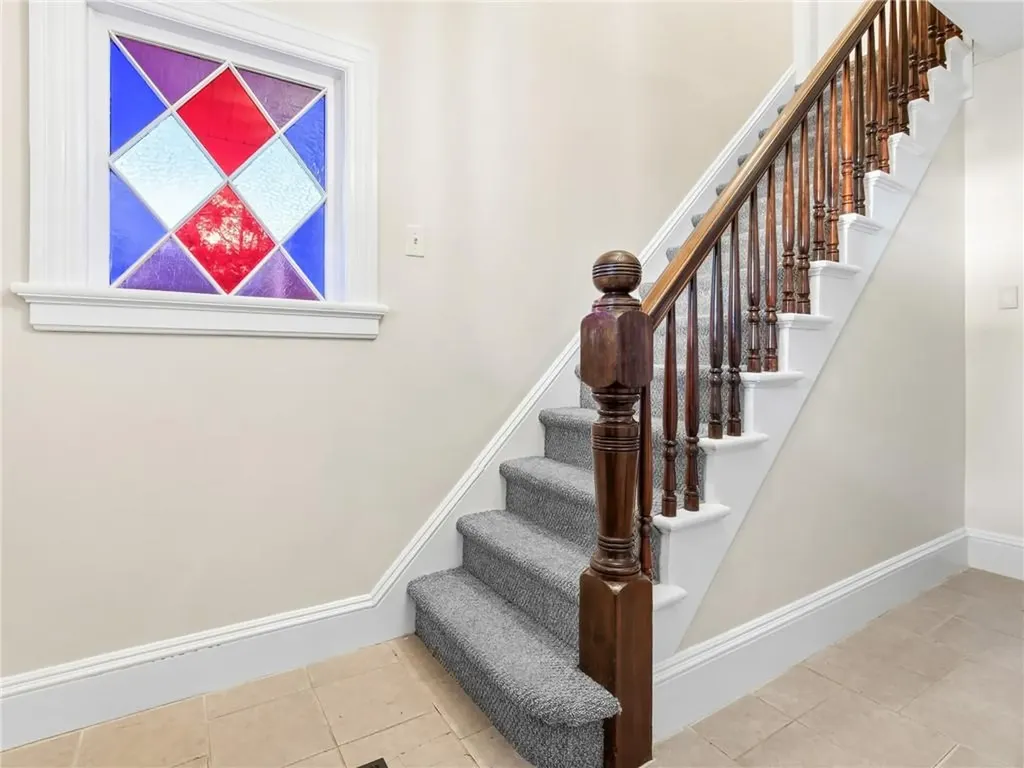 12 Earl Street West Warwick RI 02893