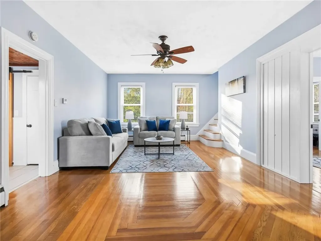 12 Earl Street West Warwick RI 02893
