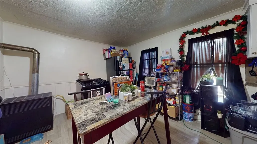 84 90 Chester Street Woonsocket RI 02895