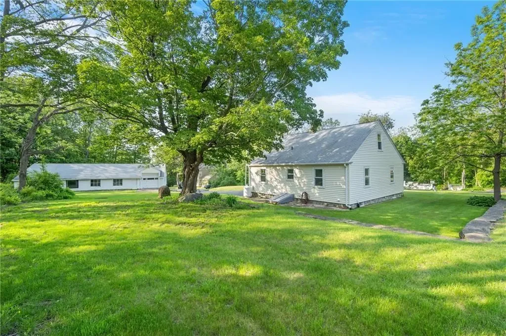 111 Sayles Hill Road North Smithfield RI 02896