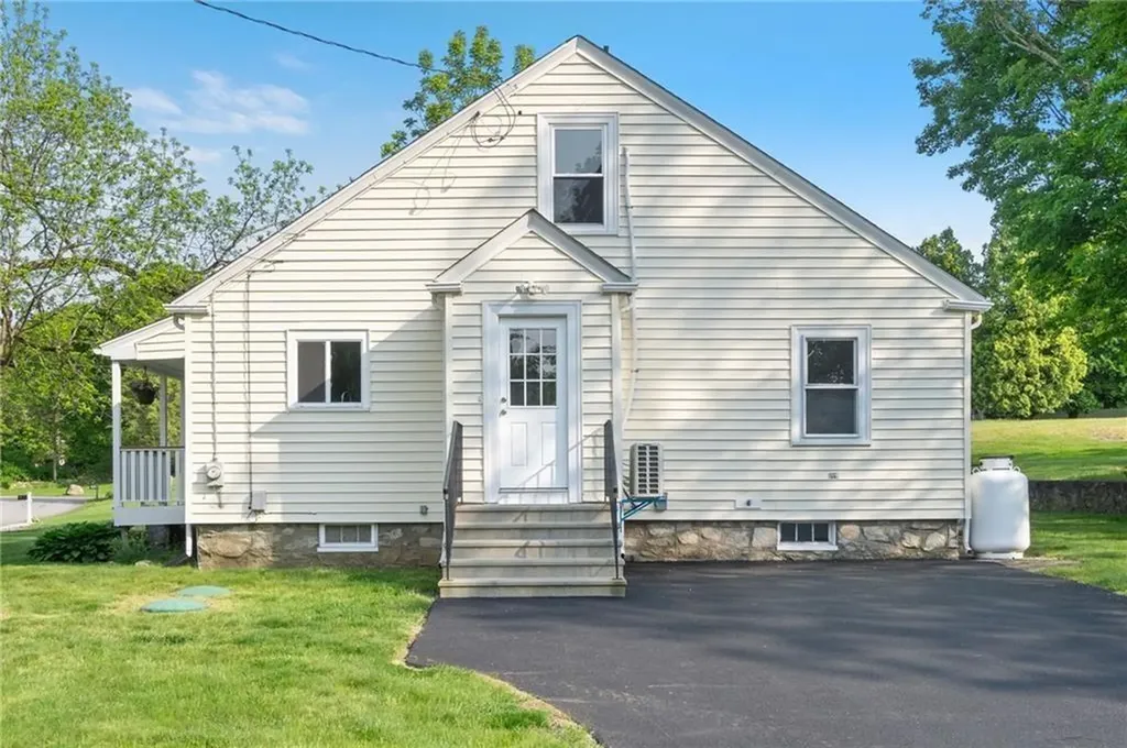 111 Sayles Hill Road North Smithfield RI 02896