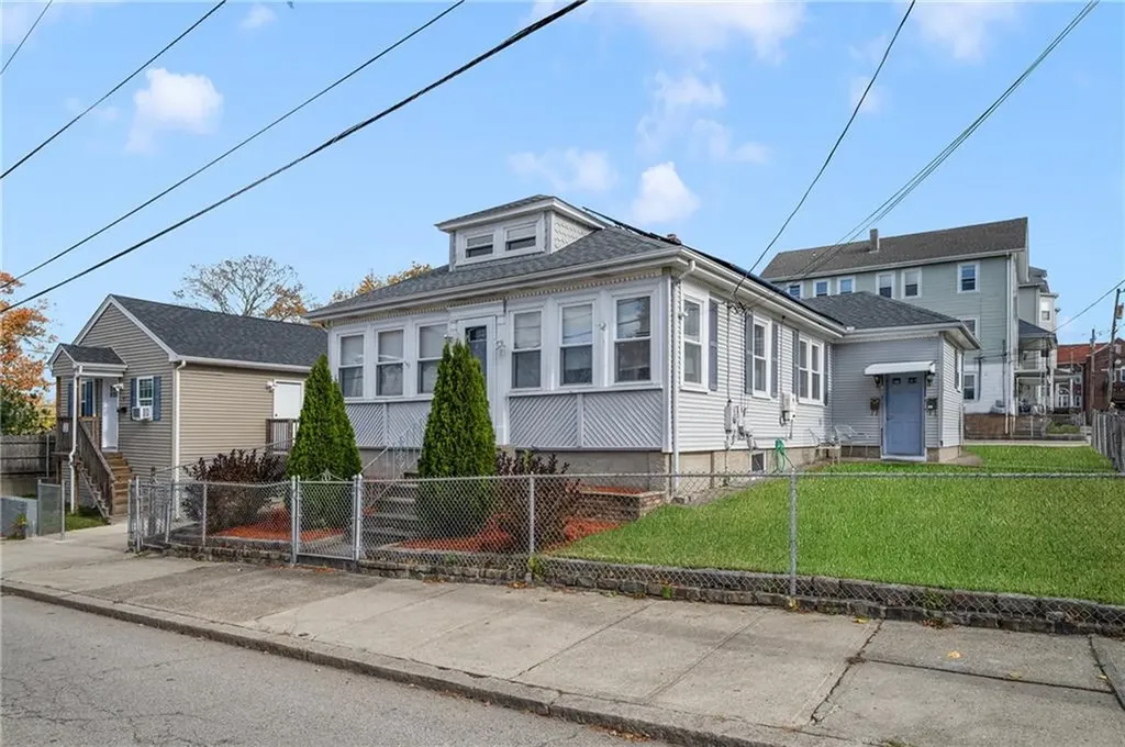 75 Larch Street Pawtucket RI 02860