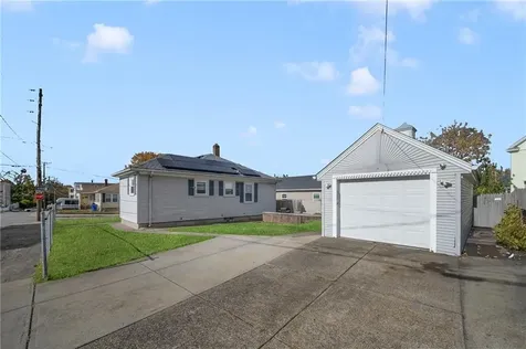 75 Larch Street Pawtucket RI 02860