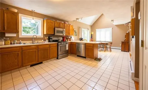 125 Main Street Lincoln RI 02802