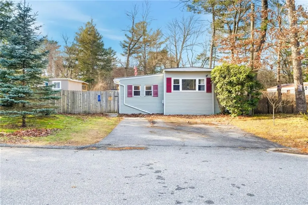 38 Oak Terrace Burrillville RI 02839