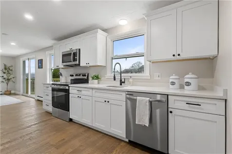 81 Kenyon Road Tiverton RI 02878