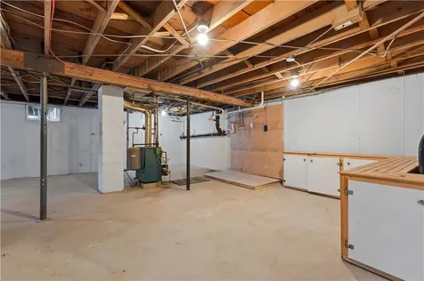 81 Kenyon Road Tiverton RI 02878