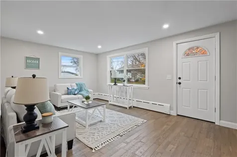 81 Kenyon Road Tiverton RI 02878