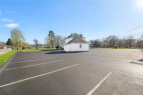 982 Warwick Avenue Warwick RI 02888