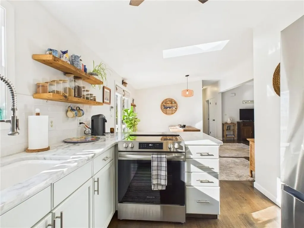 50 Steven Street Tiverton RI 02878