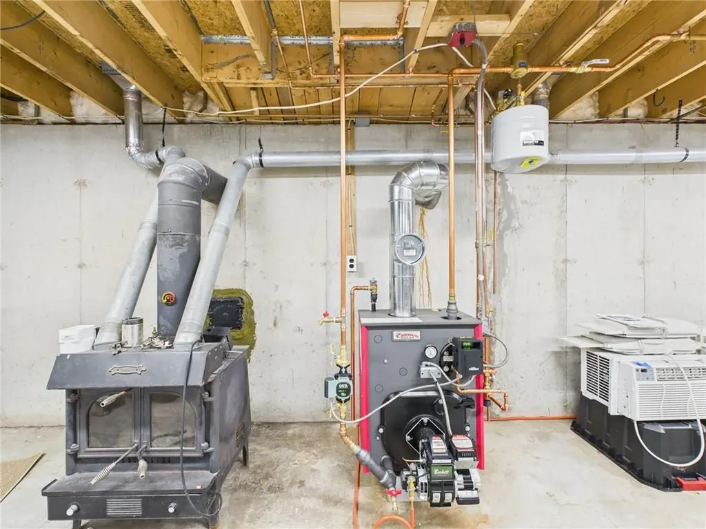 50 Steven Street Tiverton RI 02878