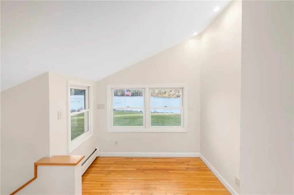 8 Pine Lane Coventry RI 02816
