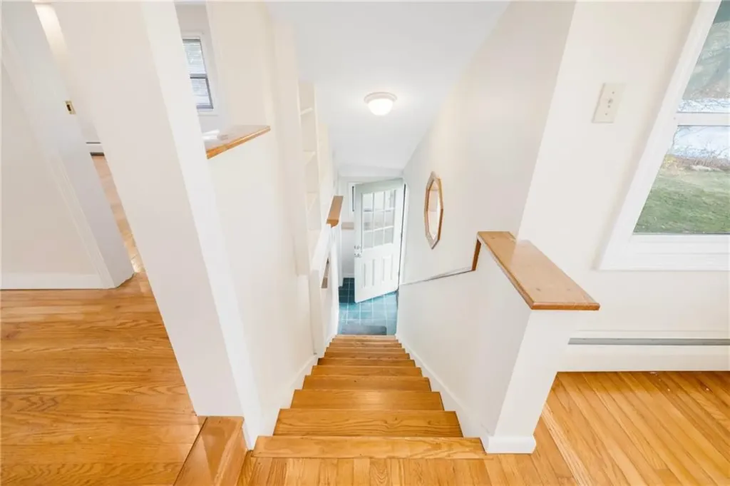 8 Pine Lane Coventry RI 02816