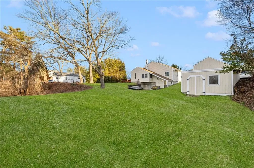 8 Pine Lane Coventry RI 02816