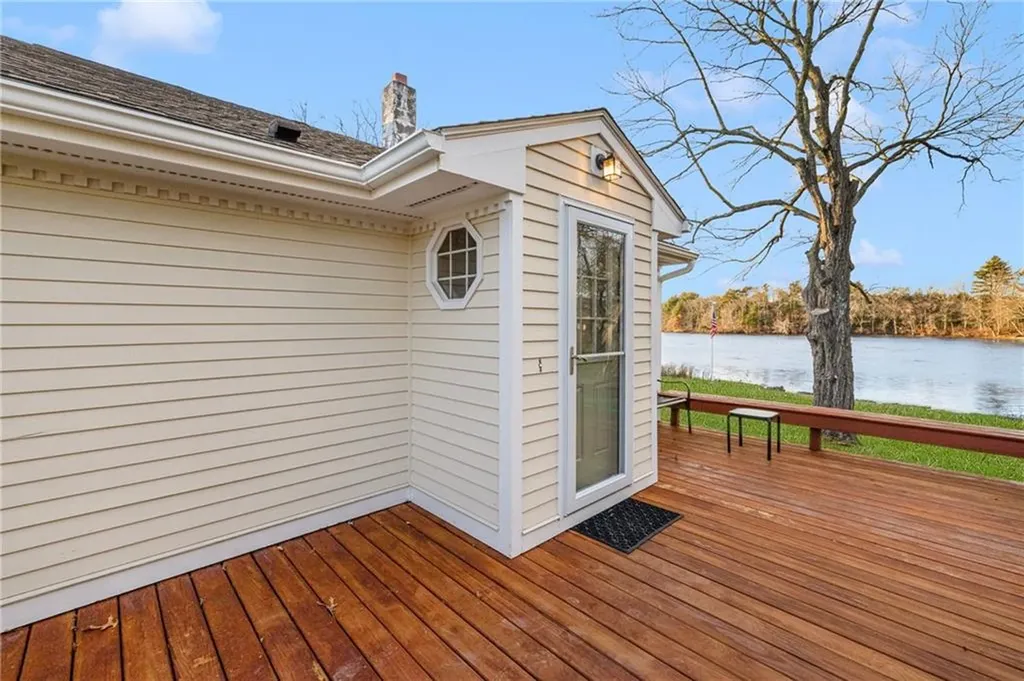 8 Pine Lane Coventry RI 02816