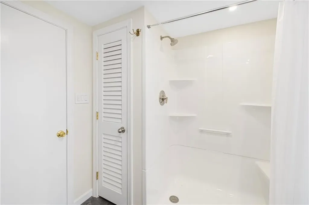 8 Pine Lane Coventry RI 02816