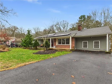 77 Fairfield Drive North Kingstown RI 02852