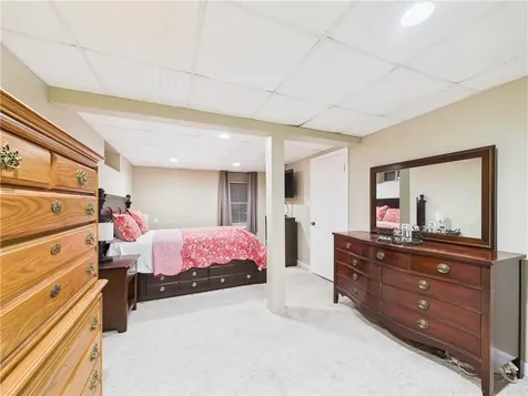 77 Fairfield Drive North Kingstown RI 02852