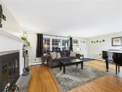 77 Fairfield Drive North Kingstown RI 02852