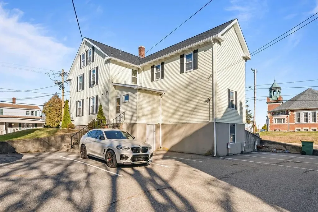 356 South Main Street Woonsocket RI 02895