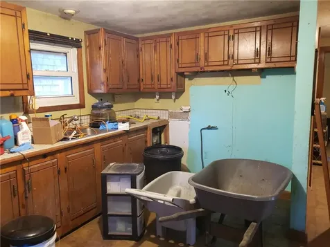 30 Hollywood Avenue Coventry RI 02816