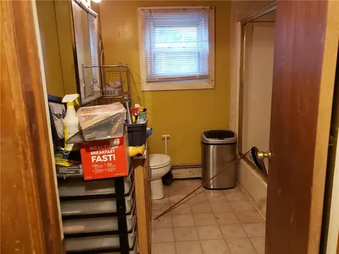 30 Hollywood Avenue Coventry RI 02816