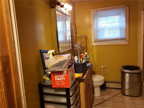 30 Hollywood Avenue Coventry RI 02816