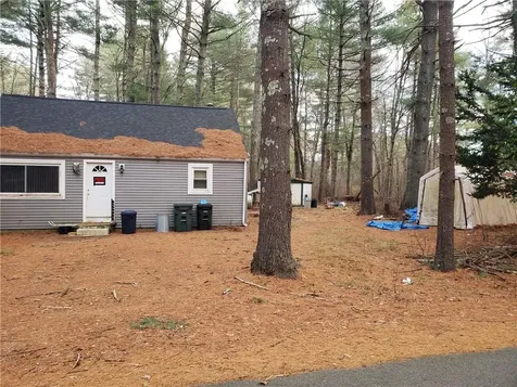 30 Hollywood Avenue Coventry RI 02816