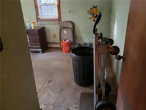 30 Hollywood Avenue Coventry RI 02816