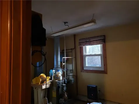 30 Hollywood Avenue Coventry RI 02816