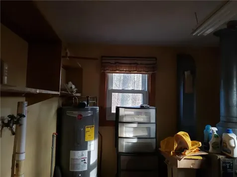 30 Hollywood Avenue Coventry RI 02816