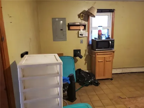 30 Hollywood Avenue Coventry RI 02816