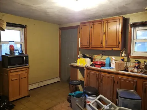 30 Hollywood Avenue Coventry RI 02816