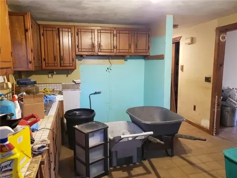 30 Hollywood Avenue Coventry RI 02816