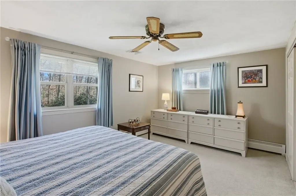 11 Wendy Lane South Kingstown RI 02879