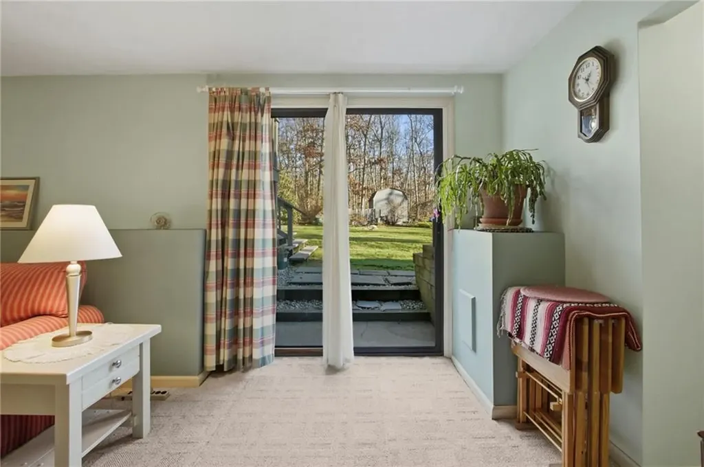 11 Wendy Lane South Kingstown RI 02879