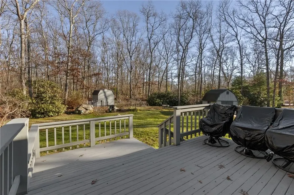 11 Wendy Lane South Kingstown RI 02879