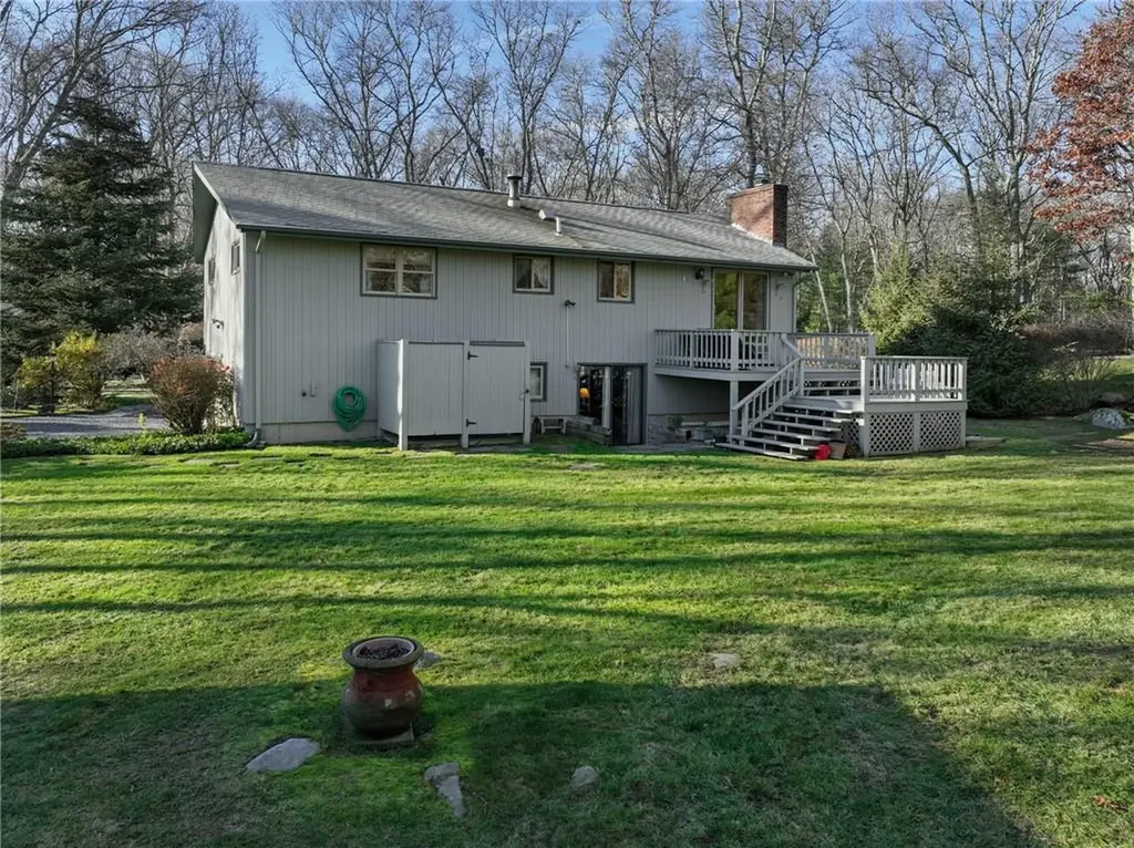 11 Wendy Lane South Kingstown RI 02879