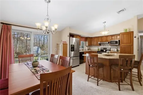 11 Wendy Lane South Kingstown RI 02879