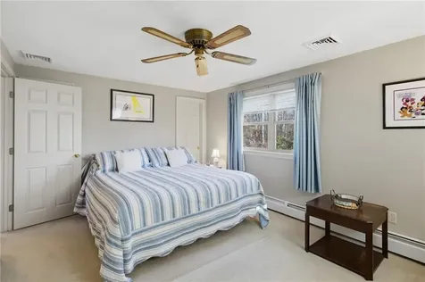 11 Wendy Lane South Kingstown RI 02879