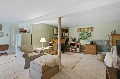 11 Wendy Lane South Kingstown RI 02879