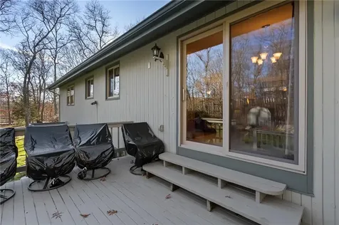 11 Wendy Lane South Kingstown RI 02879