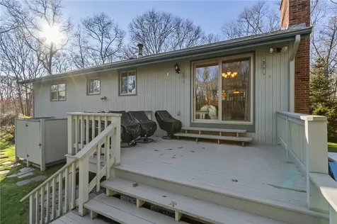 11 Wendy Lane South Kingstown RI 02879