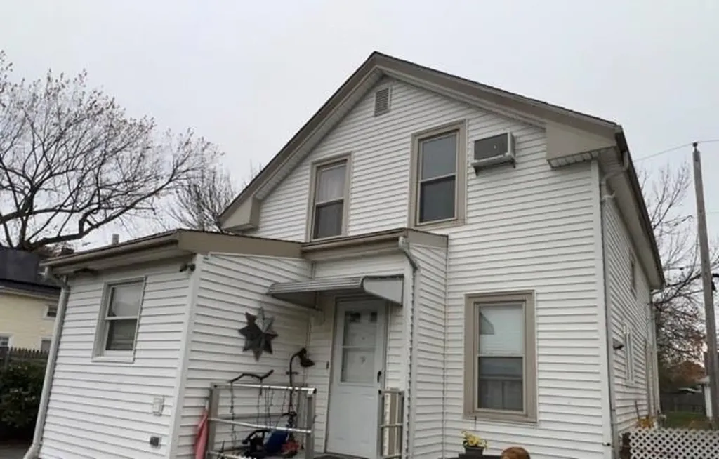 52 Sumner Avenue Cranston RI 02920