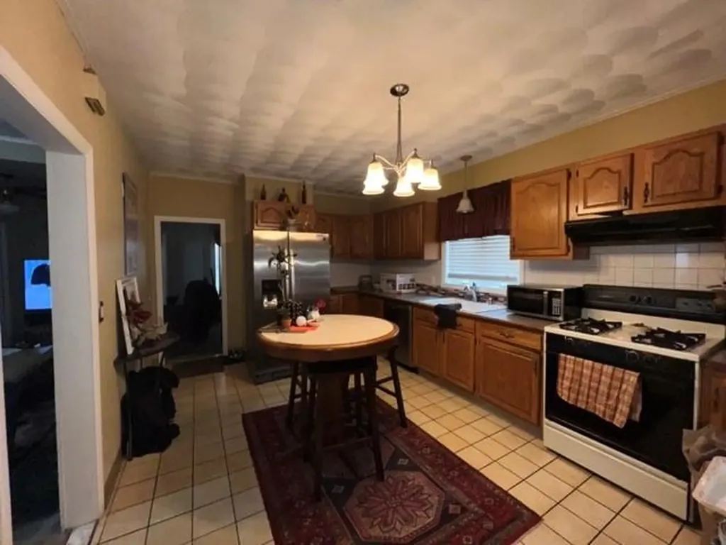 52 Sumner Avenue Cranston RI 02920