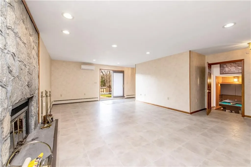 6 Christopher Drive Johnston RI 02919