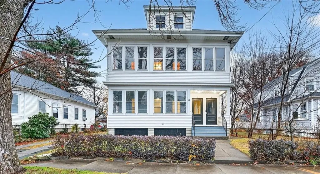 41 43 Rounds Avenue Providence RI 02907