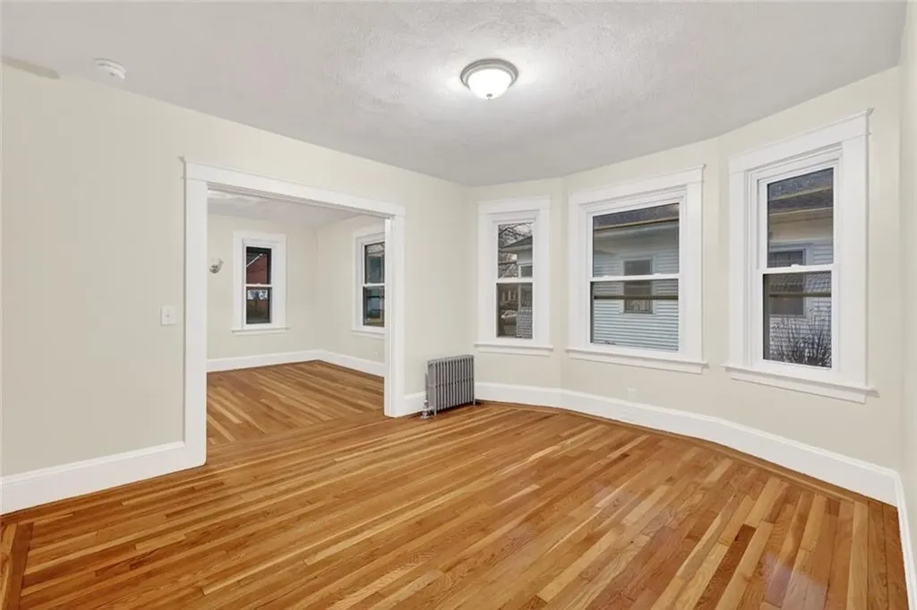41 43 Rounds Avenue Providence RI 02907
