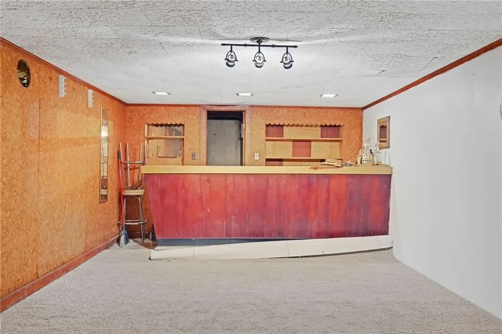 21 Helen Avenue Coventry RI 02816